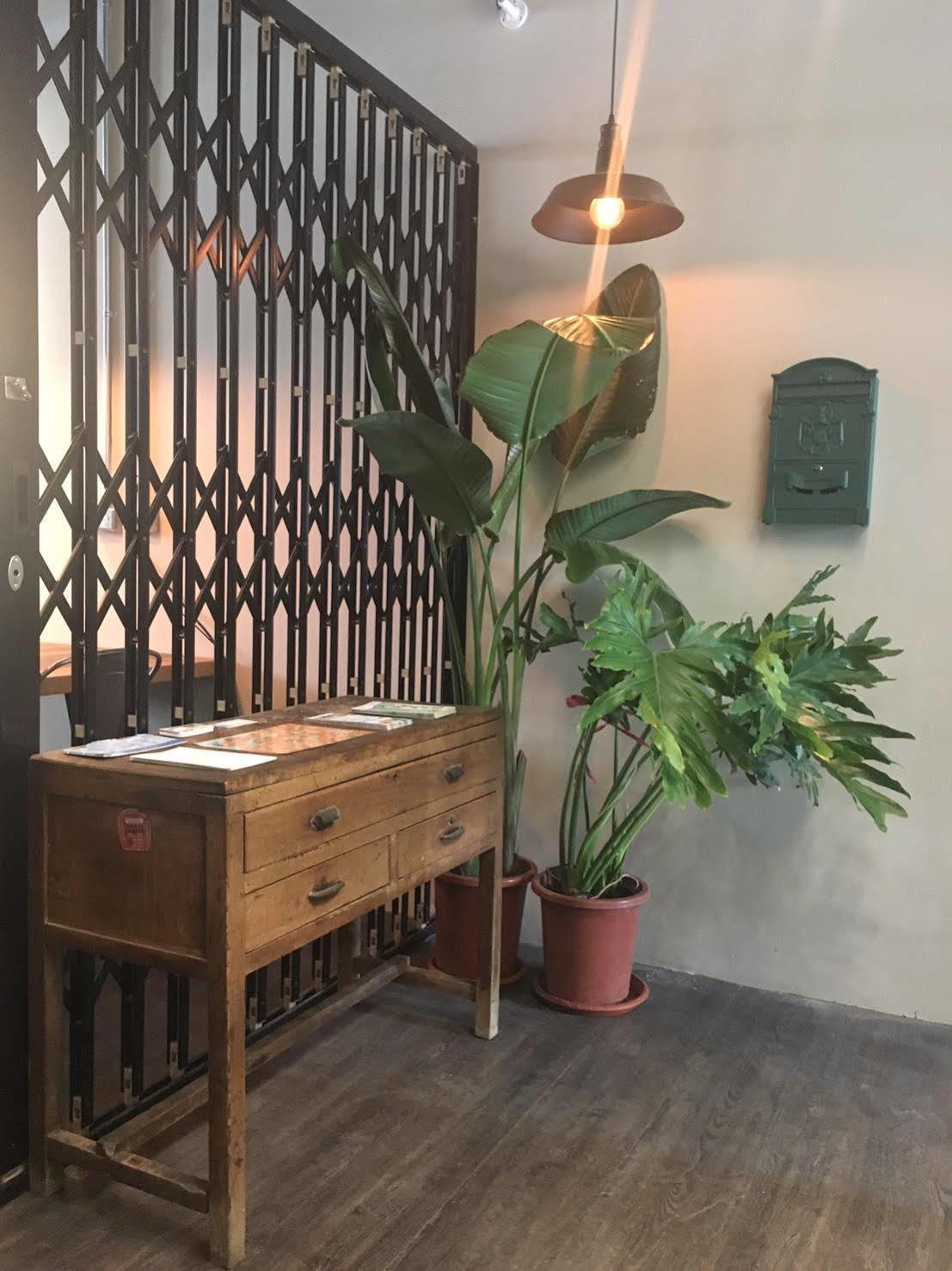 被愛咖啡小旅館 Birdeye Garden Tainan Exteriör bild